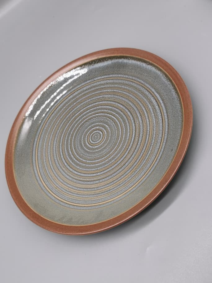LT203-B 8.5 INCH PLATE GREY
