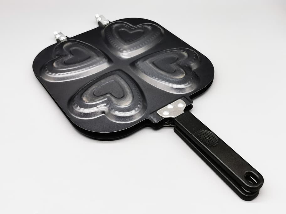 4 heart mould pan