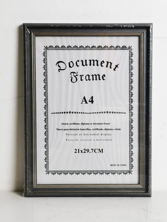 YY8957 A4 FRAME