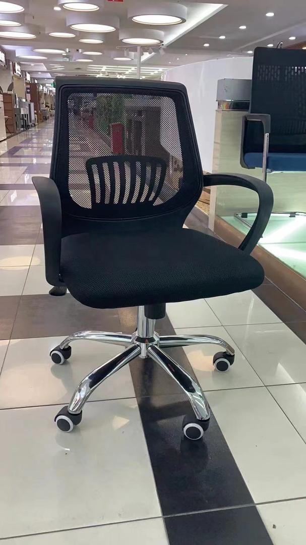 4015 OFFICE CHAIR