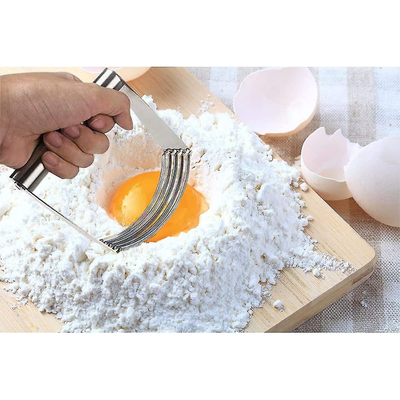 DH0053 FLOUR WHISK