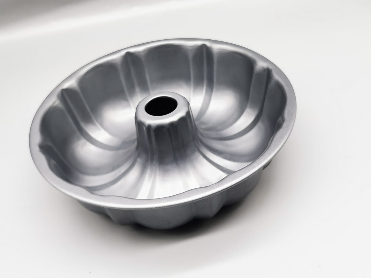 24cm 669B Bread baking tray