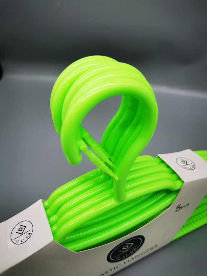 8220 hangers 5pcs