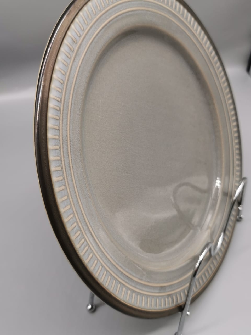LT186 GREY PLATE 10INCH