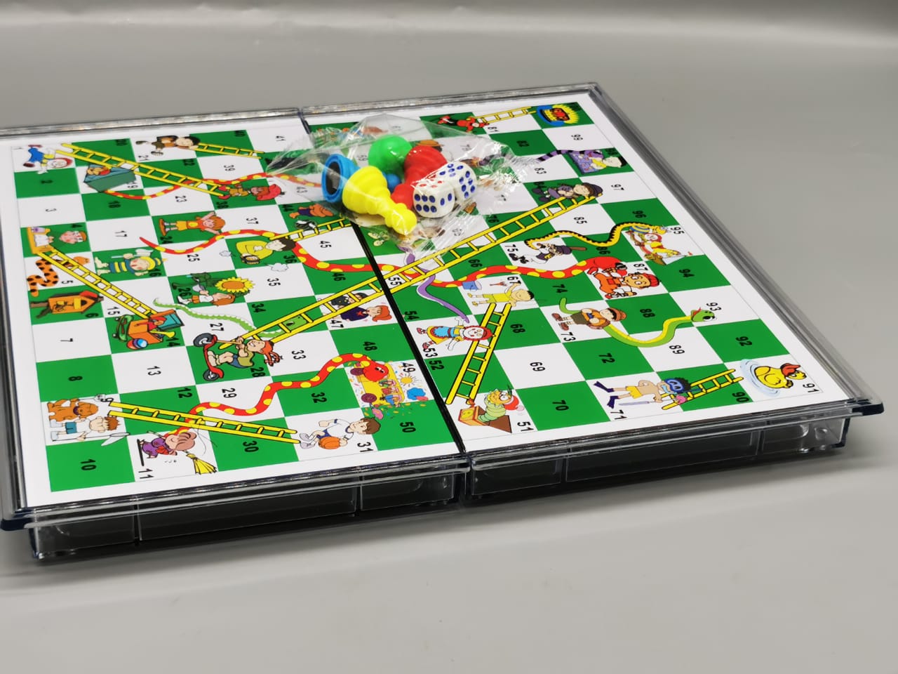 LWL SNAKES AND LADDERS NO. T8709
