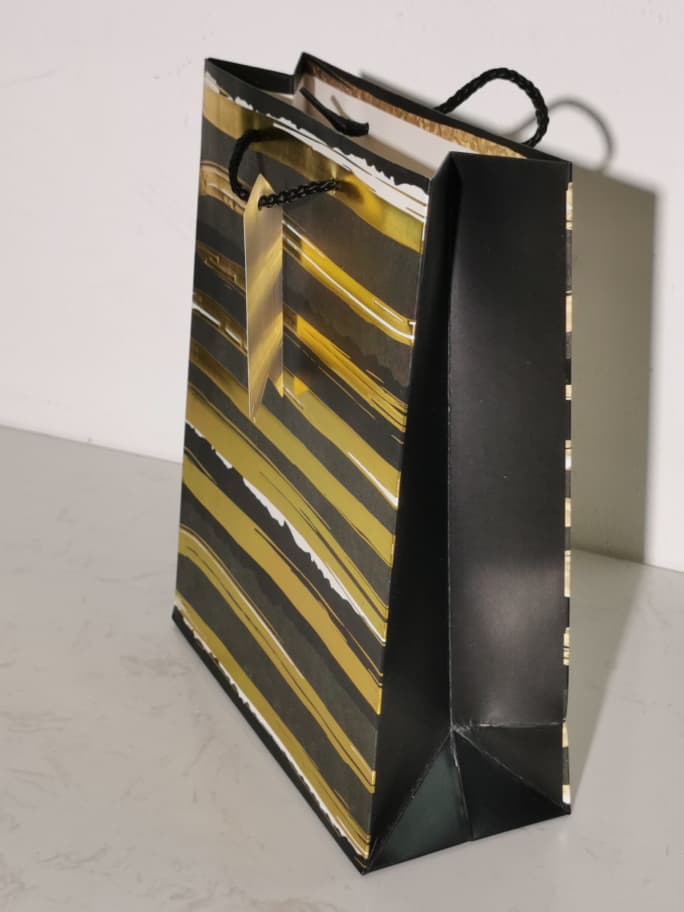 8777 GIFT BAG
