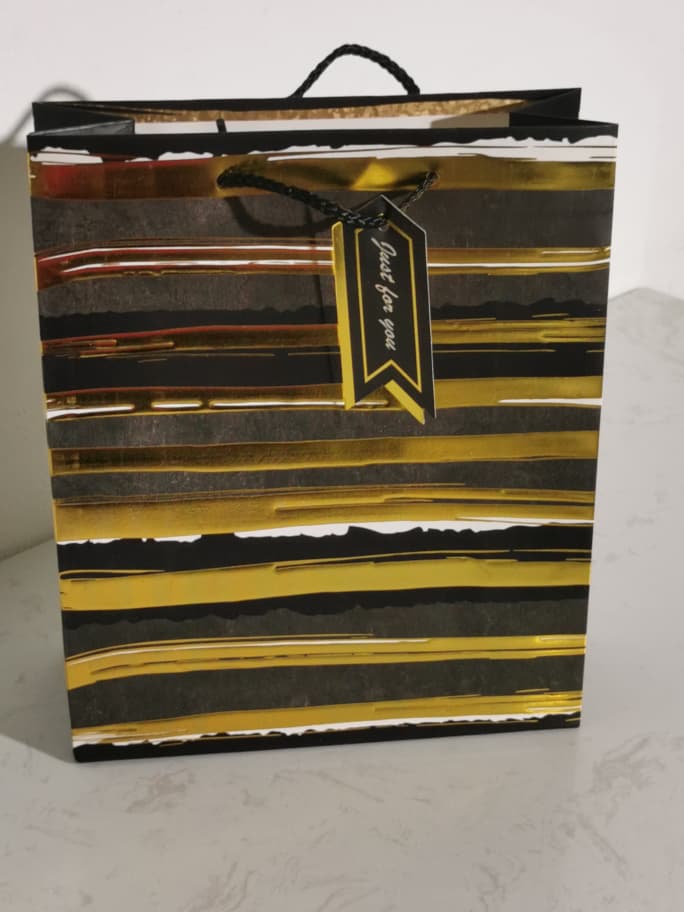 8777 GIFT BAG