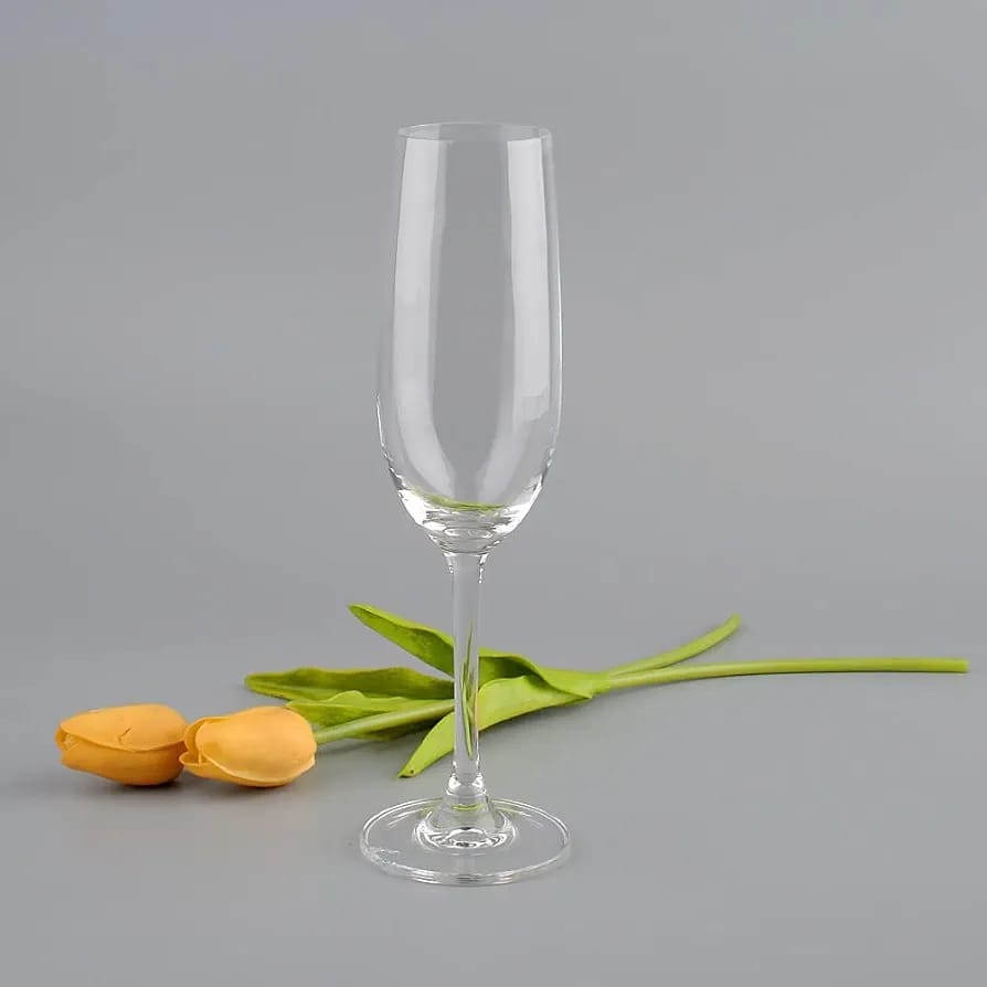 L17 champagne glass