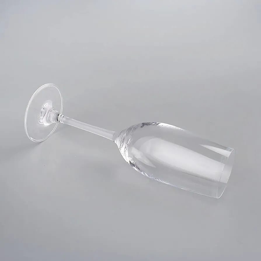 L17 champagne glass