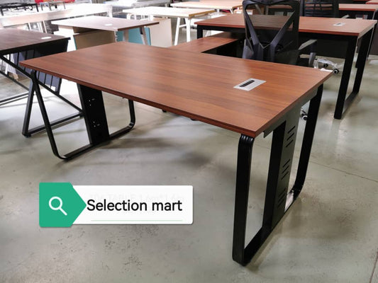 T06 OFFICE TABLE 1.4M
