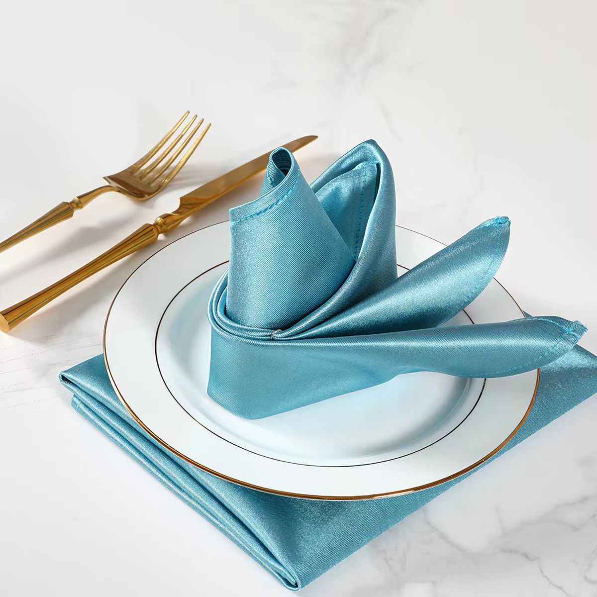Knitted satin napkins